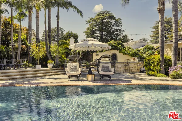 $17,000 | 13166 Valley Vista Boulevard, Studio City, CA 91604