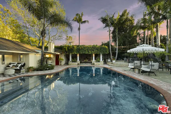 $17,000 | 13166 Valley Vista Boulevard, Studio City, CA 91604