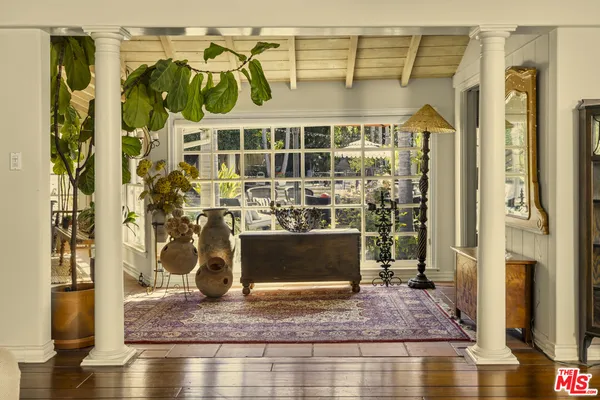 $17,000 | 13166 Valley Vista Boulevard, Studio City, CA 91604