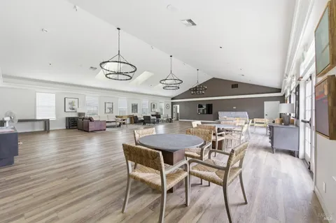 $322,000 | 40 Falcon Crest Circle, Unit 40, Napa, CA 94558