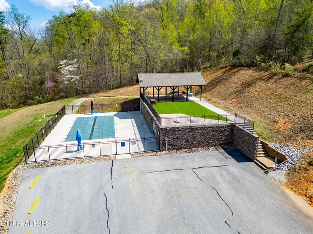 $143,000 | 234 Suncrest Cove, La Follette, TN 37766