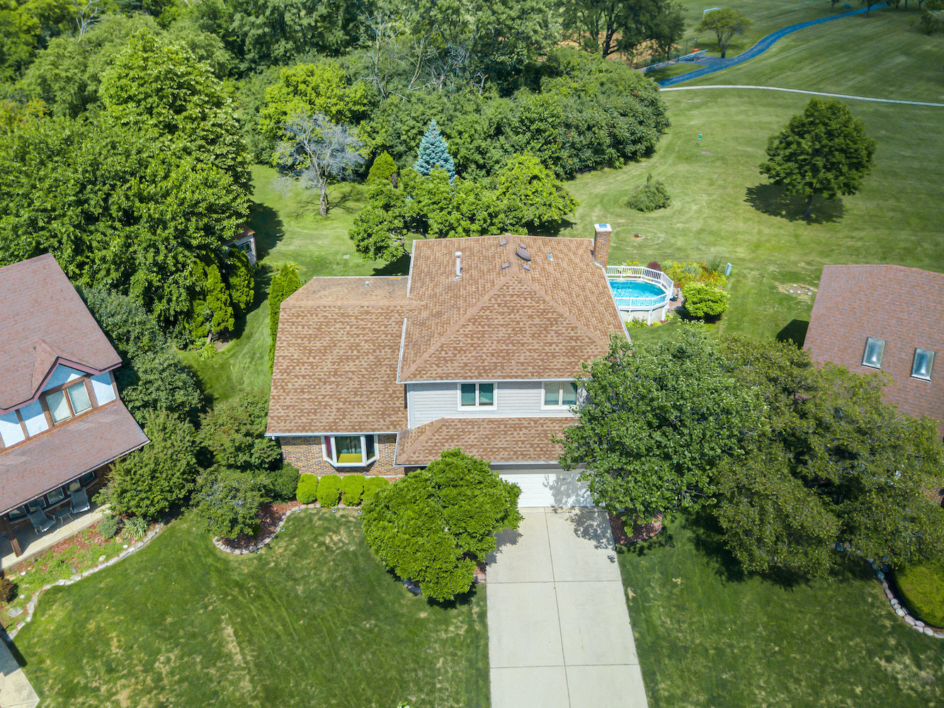 1550 Squire Lane Addison, IL 60101 - Photo 3 of 39 an aerial view of a house