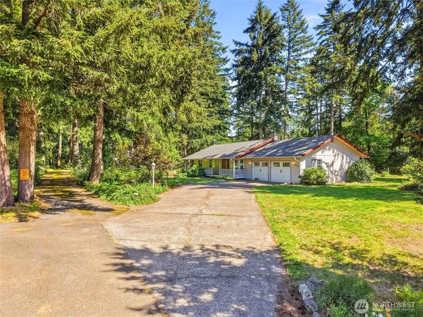 $579,000 | 322 Country Estates Drive West, Rainier, WA 98576