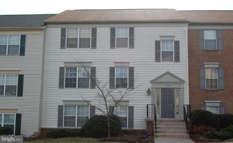 126 Fort Evans Road Southeast, Unit D Leesburg, VA 20175 - Photo 1 of 10 Exterior (Main)