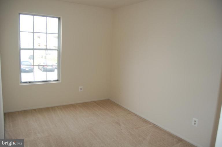 126 Fort Evans Road Southeast, Unit D Leesburg, VA 20175 - Photo 6 of 10 Bedroom #2