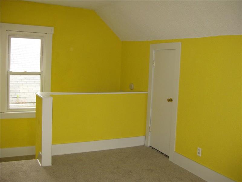 369 Washington Street Indiana, PA 15701 - Photo 9 of 14 Gallery Image 9