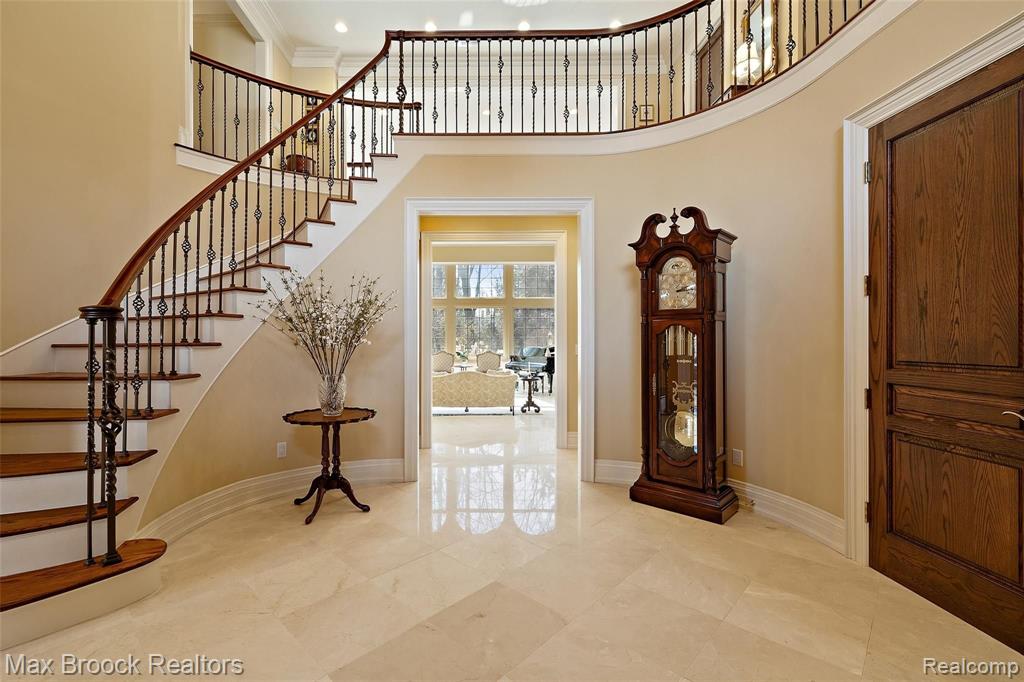 28501 West 14 Mile Road Farmington Hills, MI 48334 - Photo 4 of 67