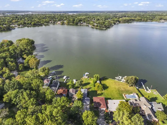 $2,995 | 25678 West Long Beach Drive, Ingleside, IL 60041