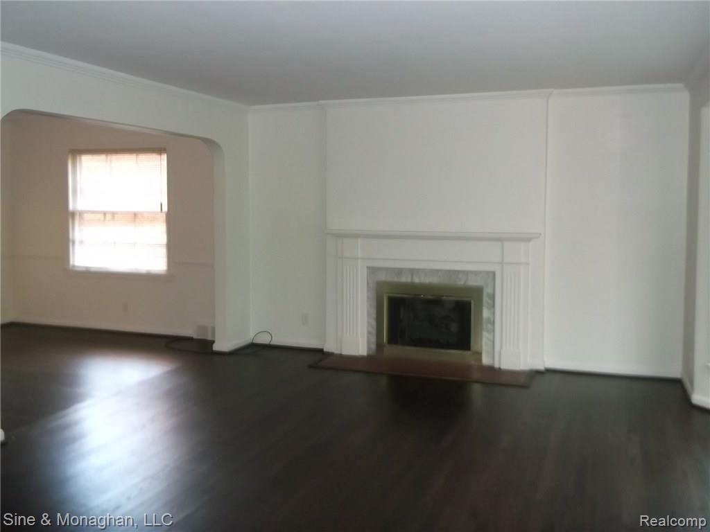 724 Trombley Road Grosse Pointe Park, MI 48230 - Photo 4 of 13