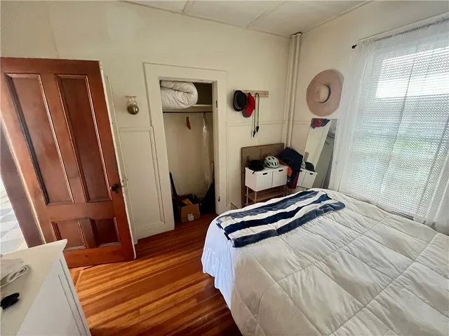 $2,200 | 21 Dean Avenue, Unit 2, Newport, RI 02840