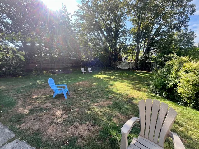 $2,200 | 21 Dean Avenue, Unit 2, Newport, RI 02840