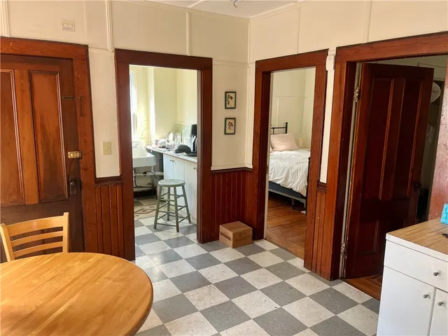 $2,200 | 21 Dean Avenue, Unit 2, Newport, RI 02840