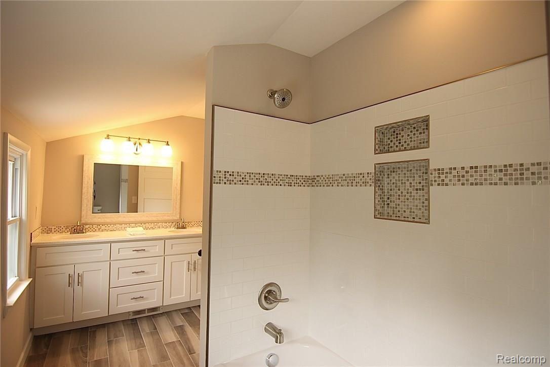 931 West 3rd Street Rochester, MI 48307 - Photo 57 of 62 IMG_8463.jpg