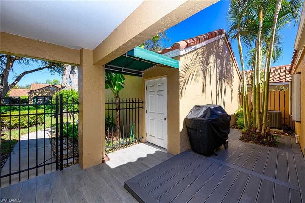 772 Reef Point Circle, Unit 55 Naples, FL 34108 - Photo 3 of 34