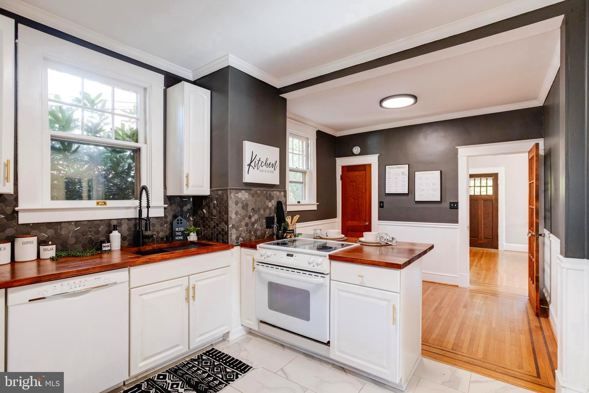 5304 Brabant Road Baltimore, MD 21229 - Photo 11 of 51 Kitchen