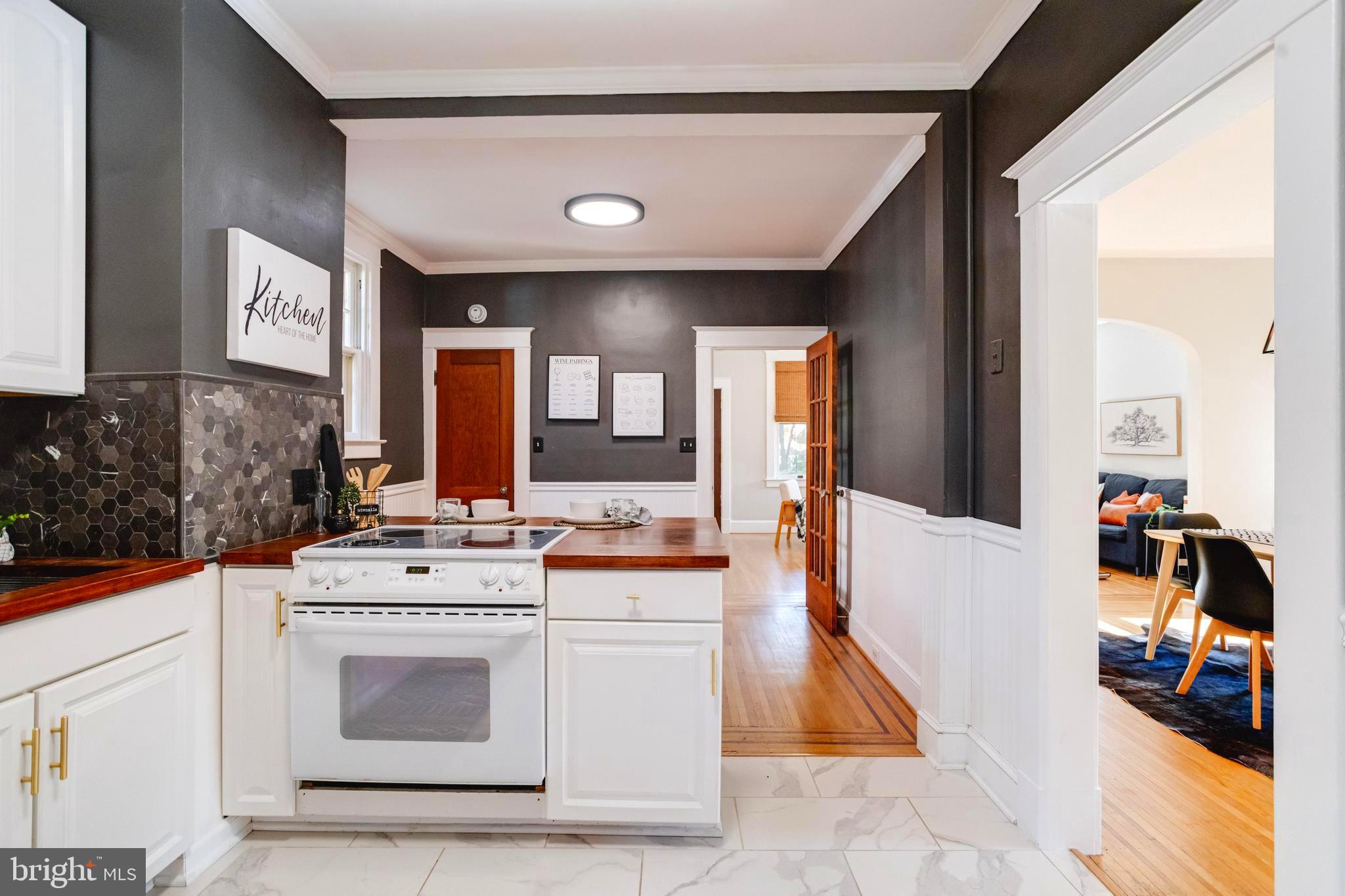 5304 Brabant Road Baltimore, MD 21229 - Photo 16 of 51 Kitchen
