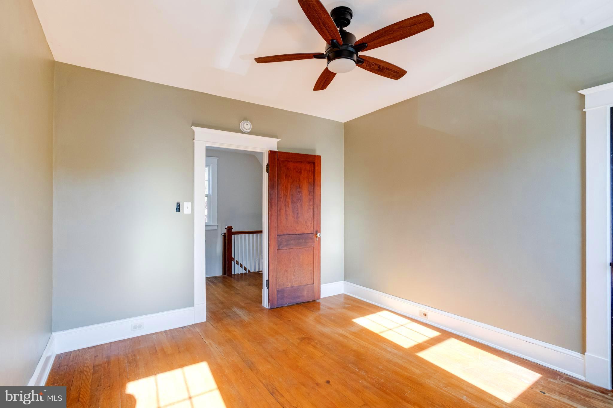 5304 Brabant Road Baltimore, MD 21229 - Photo 35 of 51 Middle Bedroom w/ Walk In Close