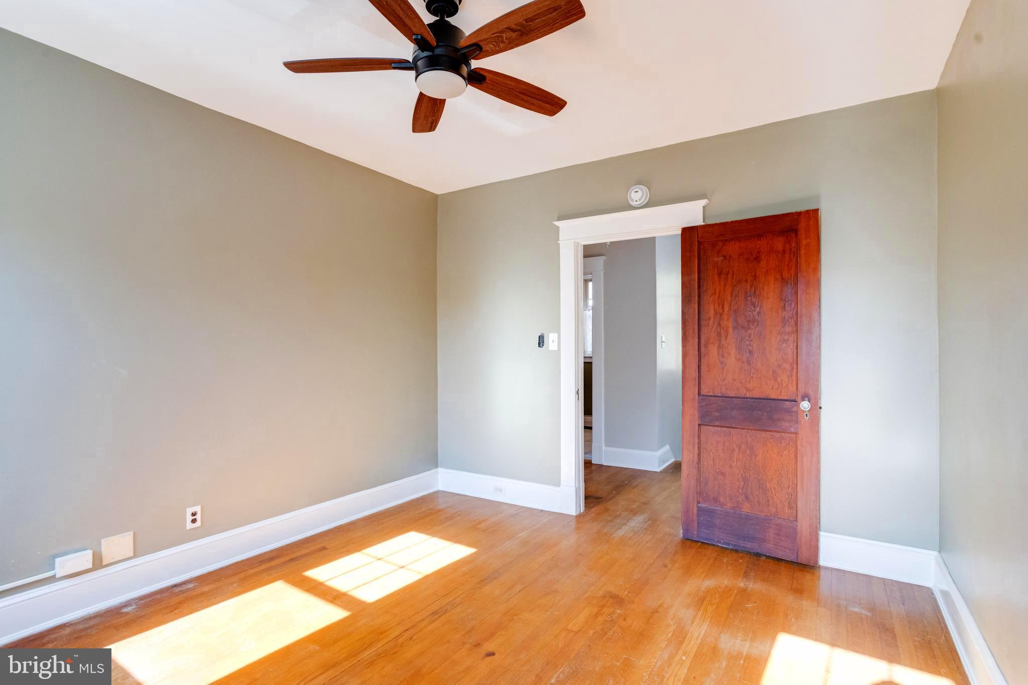 5304 Brabant Road Baltimore, MD 21229 - Photo 36 of 51 Middle Bedroom w/ Walk In Close