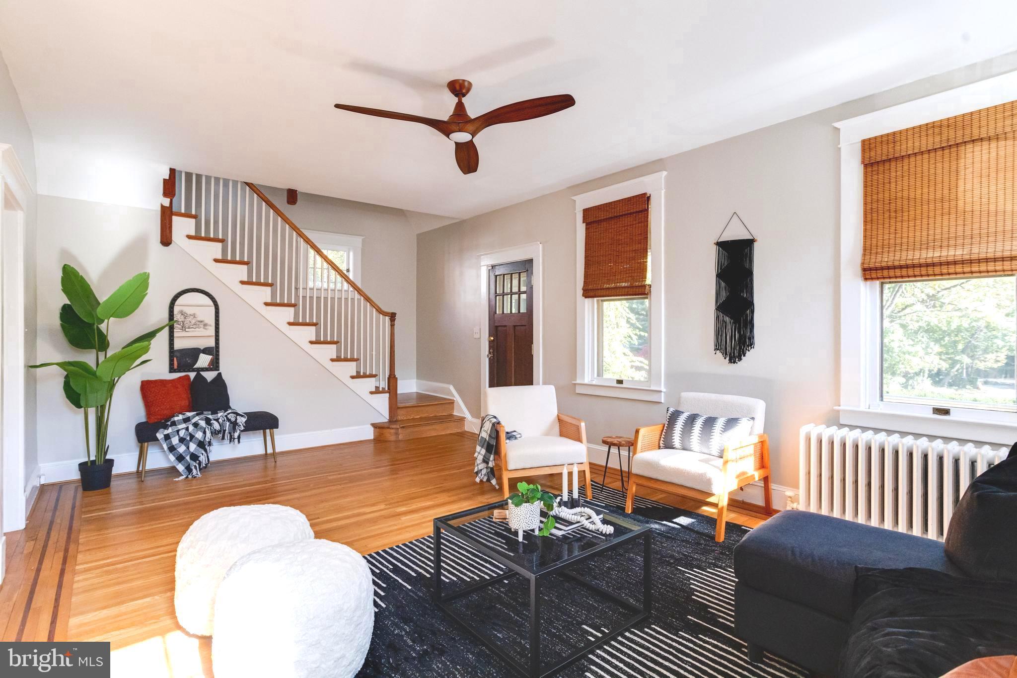 5304 Brabant Road Baltimore, MD 21229 - Photo 6 of 51 Living Room