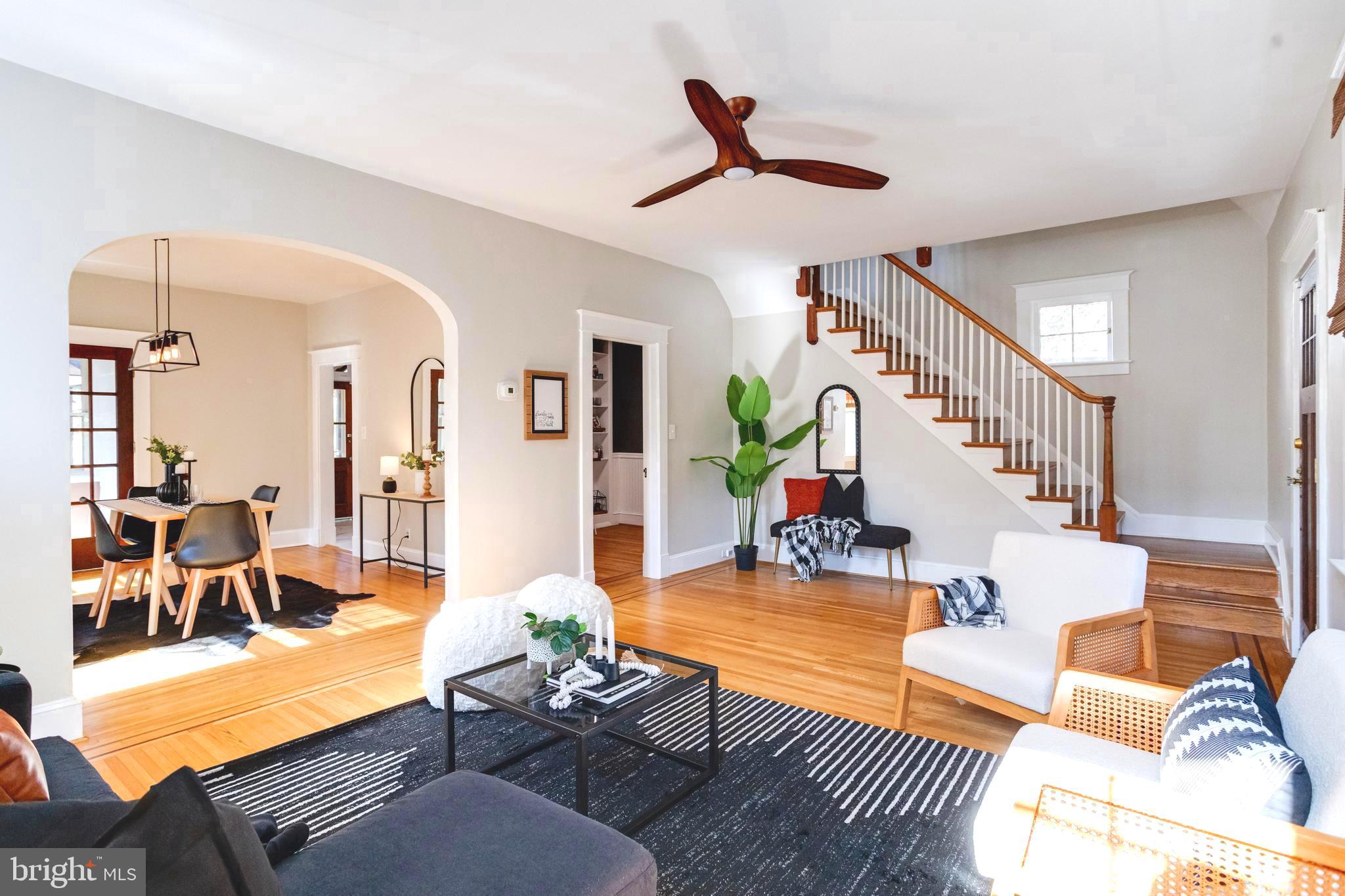 5304 Brabant Road Baltimore, MD 21229 - Photo 7 of 51 Living Room
