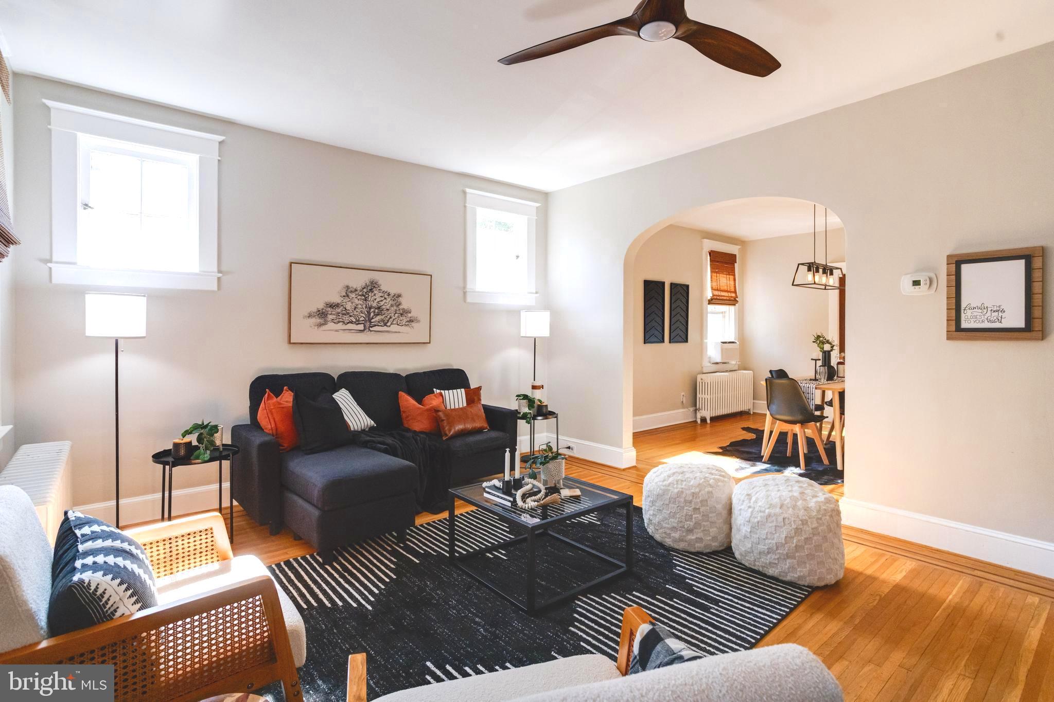 5304 Brabant Road Baltimore, MD 21229 - Photo 8 of 51 Living Room