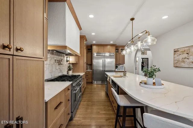 $2,100,000 | 9163 Linksvue Drive, Knoxville, TN 37922