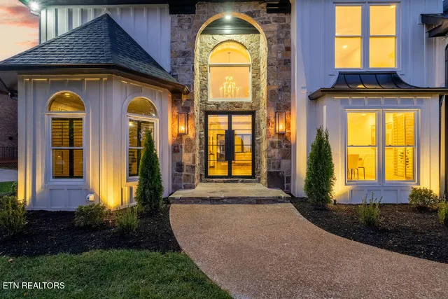 $2,100,000 | 9163 Linksvue Drive, Knoxville, TN 37922