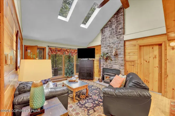 $609,000 | 78 Crest Drive, Lake Harmony, PA 18624