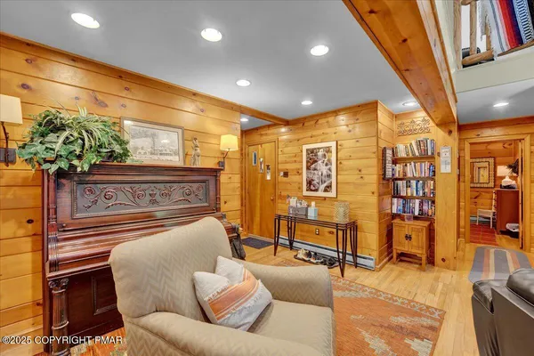 $609,000 | 78 Crest Drive, Lake Harmony, PA 18624