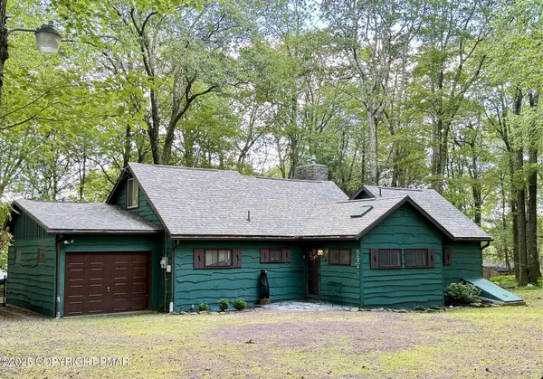 $609,000 | 78 Crest Drive, Lake Harmony, PA 18624