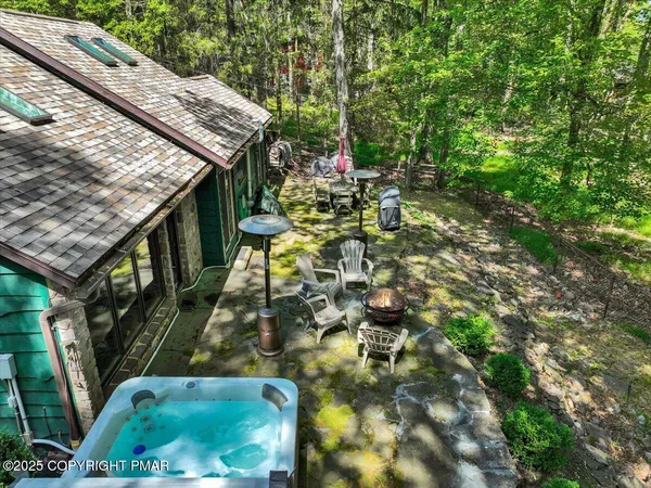 $609,000 | 78 Crest Drive, Lake Harmony, PA 18624