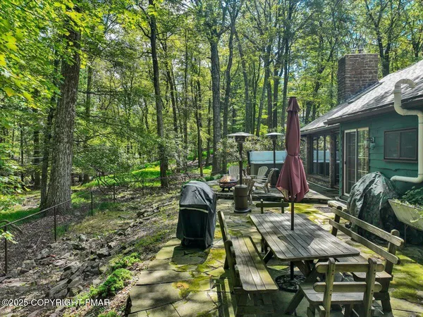 $609,000 | 78 Crest Drive, Lake Harmony, PA 18624