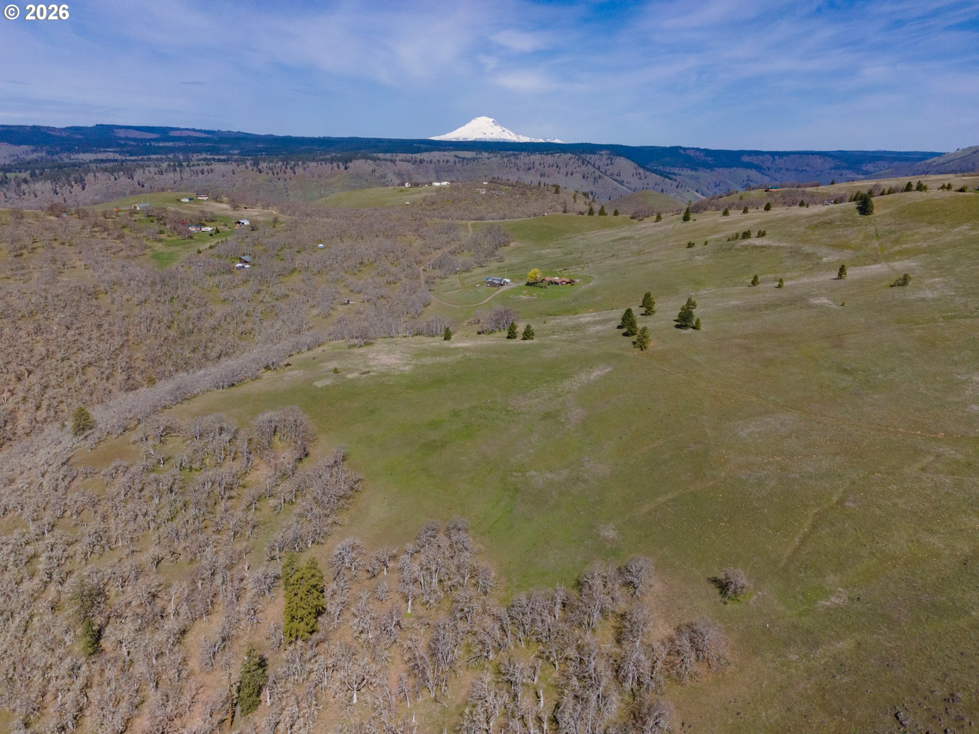 60 Hartwig Road Lyle, WA 98635 - Photo 13 of 41 a view of an ocean