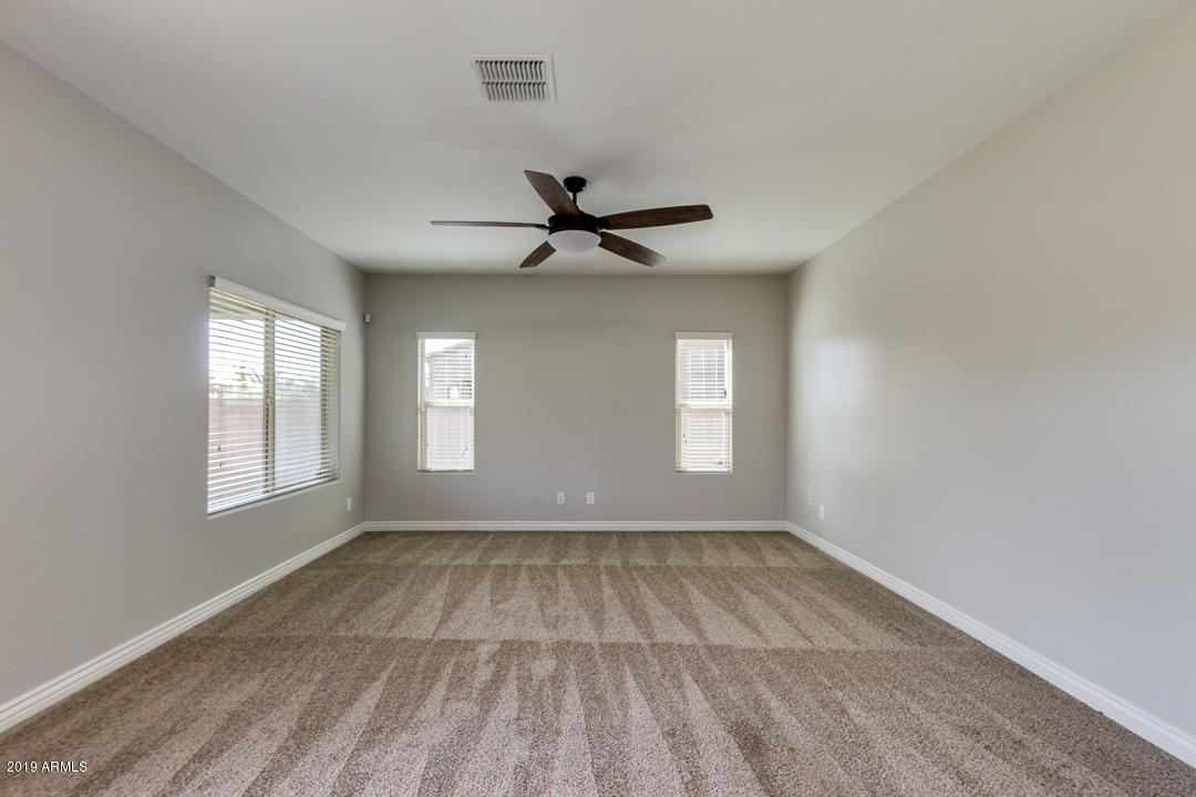 2639 East Mewes Road Gilbert, AZ 85298 - Photo 11 of 35 photo_11