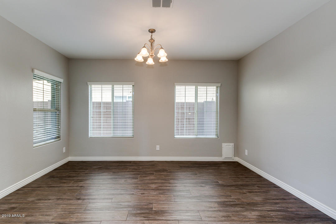 2639 East Mewes Road Gilbert, AZ 85298 - Photo 3 of 35 photo_03