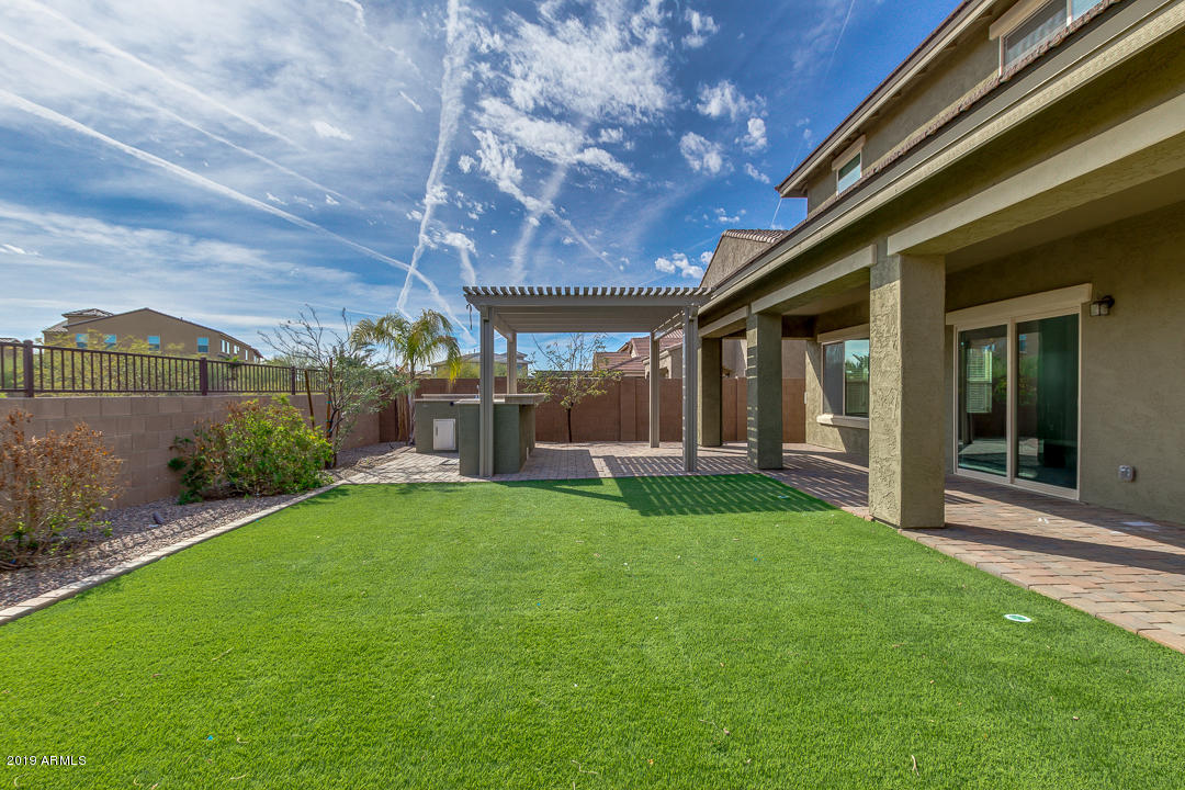 2639 East Mewes Road Gilbert, AZ 85298 - Photo 5 of 35 photo_05