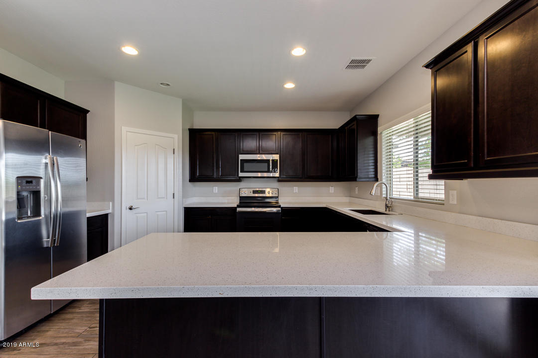 2639 East Mewes Road Gilbert, AZ 85298 - Photo 7 of 35 photo_07