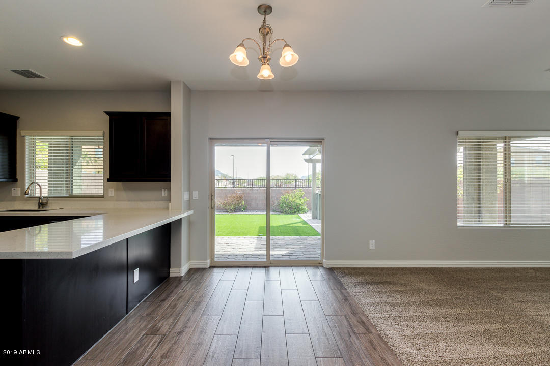 2639 East Mewes Road Gilbert, AZ 85298 - Photo 10 of 35 photo_10