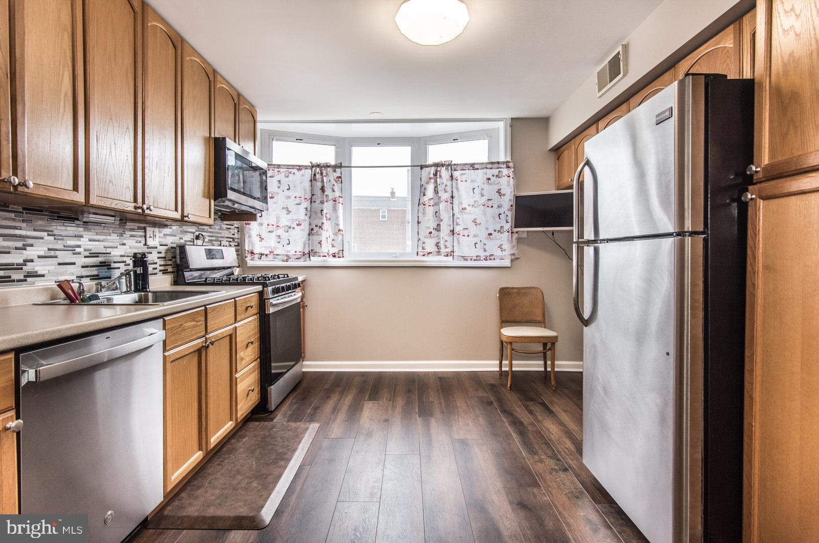 12138 Barbary Road Philadelphia, PA 19154 - Photo 18 of 71