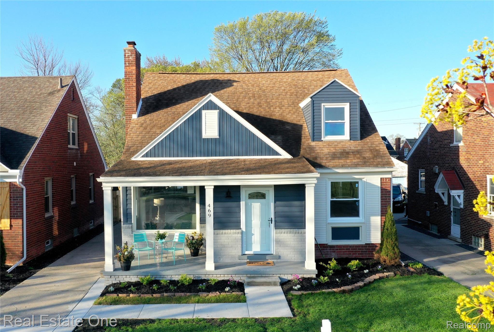 469 Kerby Road Grosse Pointe, MI 48236 - Photo 1 of 38 1.jpeg