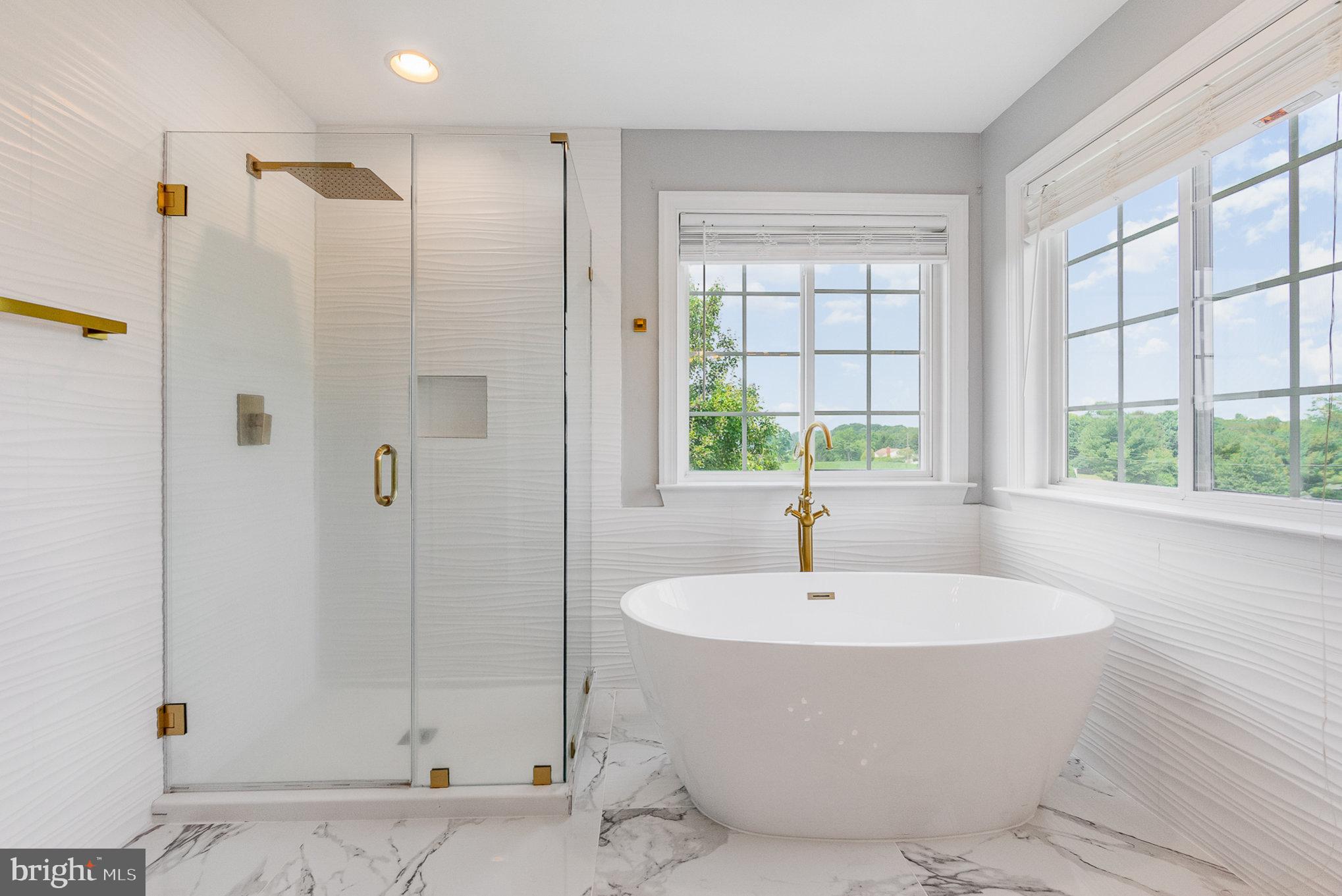 2121 Traceys Road Sparks Glencoe, MD 21152 - Photo 41 of 74 Separate tub and shower