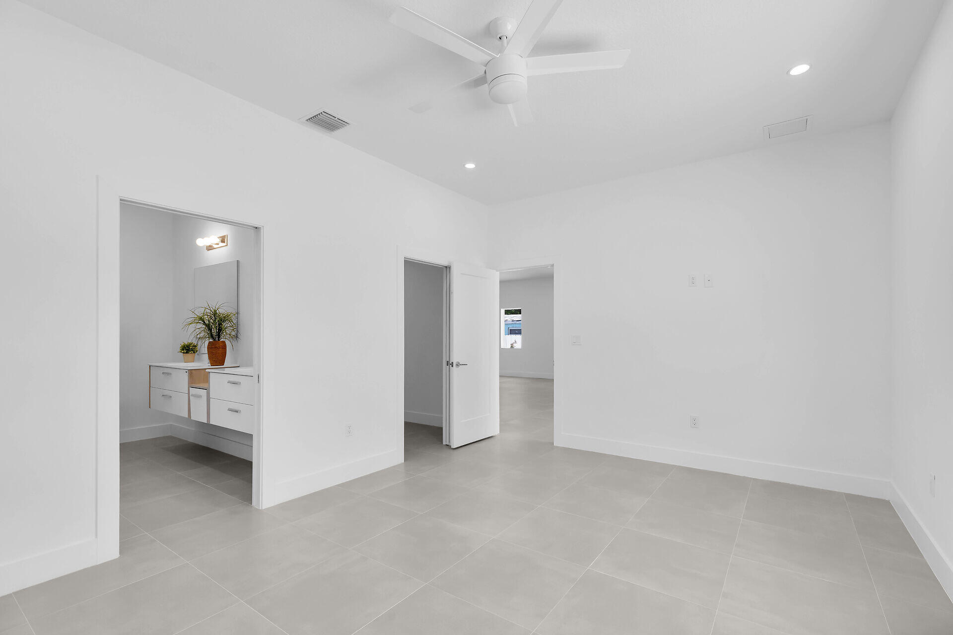 21 Tina Place Key Largo, FL 33037 - Photo 19 of 42 Primary Bedroom
