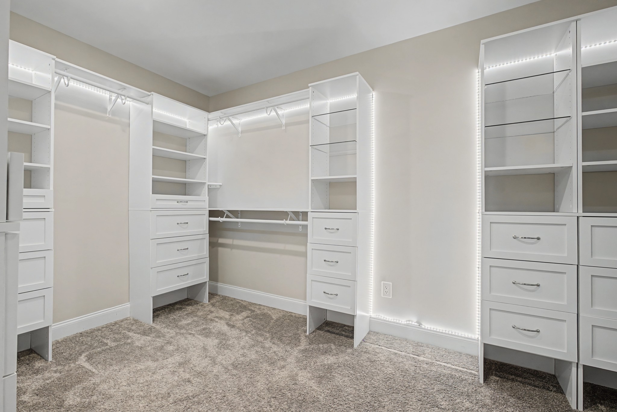 1205 Bridgett Way Mount Juliet, TN 37122 - Photo 30 of 43 a view of walk in closet