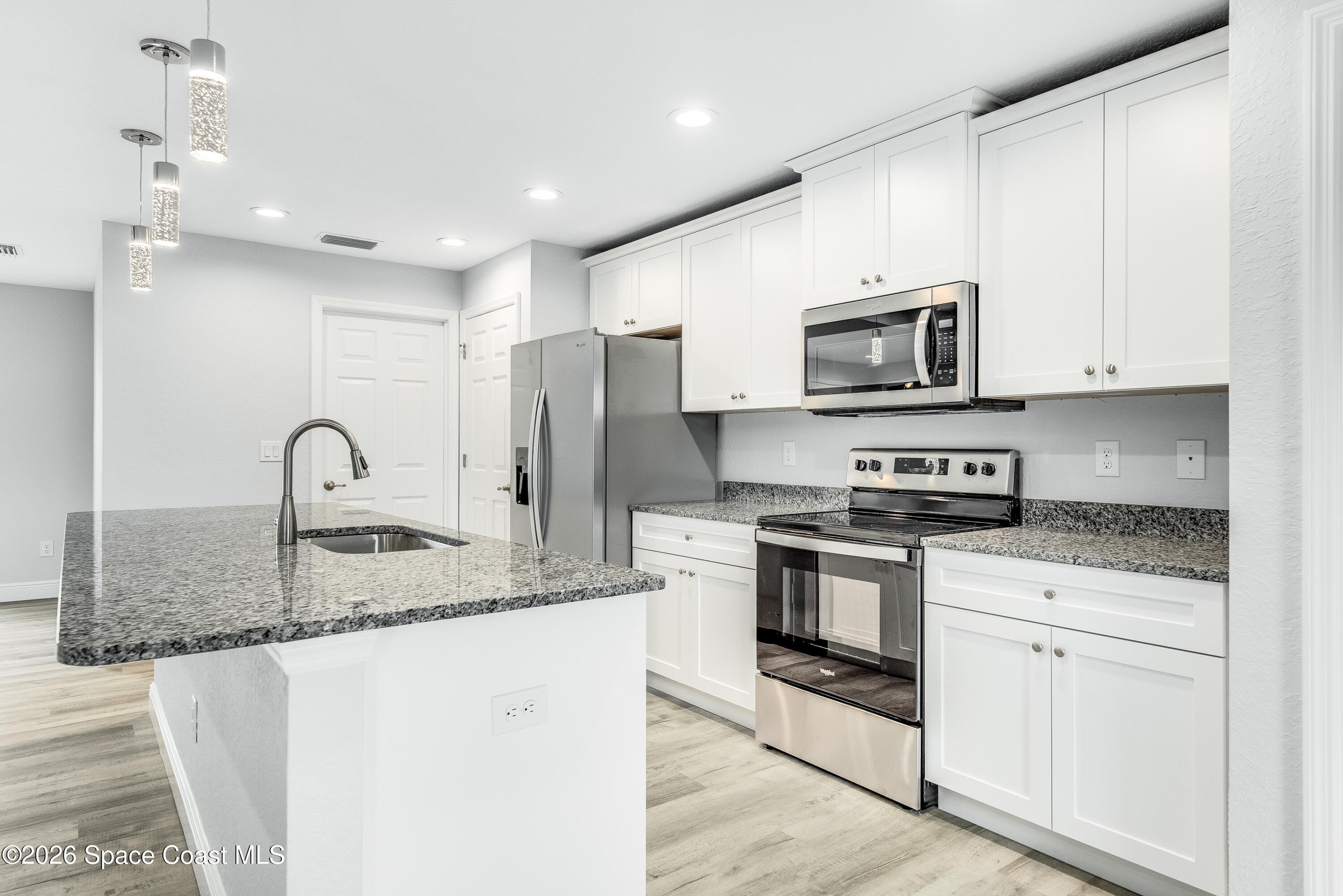 533 Fellenz Street Palm Bay, FL 32908 - Photo 16 of 42 16. Kitchen b
