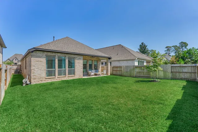 $419,700 | 636 Sand Branch Drive, Conroe, TX 77304