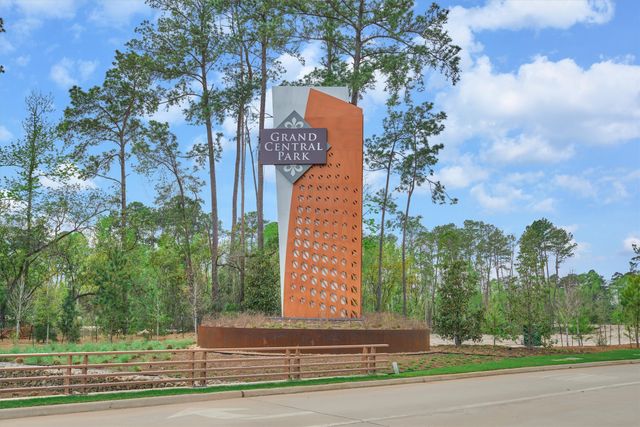 $414,900 | 636 Sand Branch Drive, Conroe, TX 77304