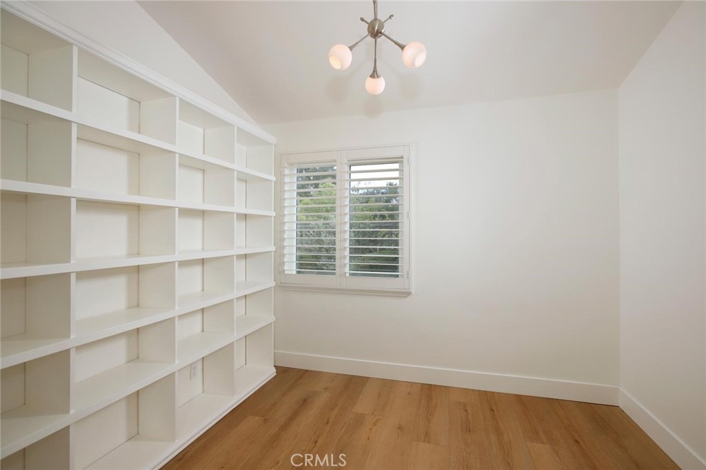 1465 Washburn Road Pasadena, CA 91105 - Photo 13 of 35