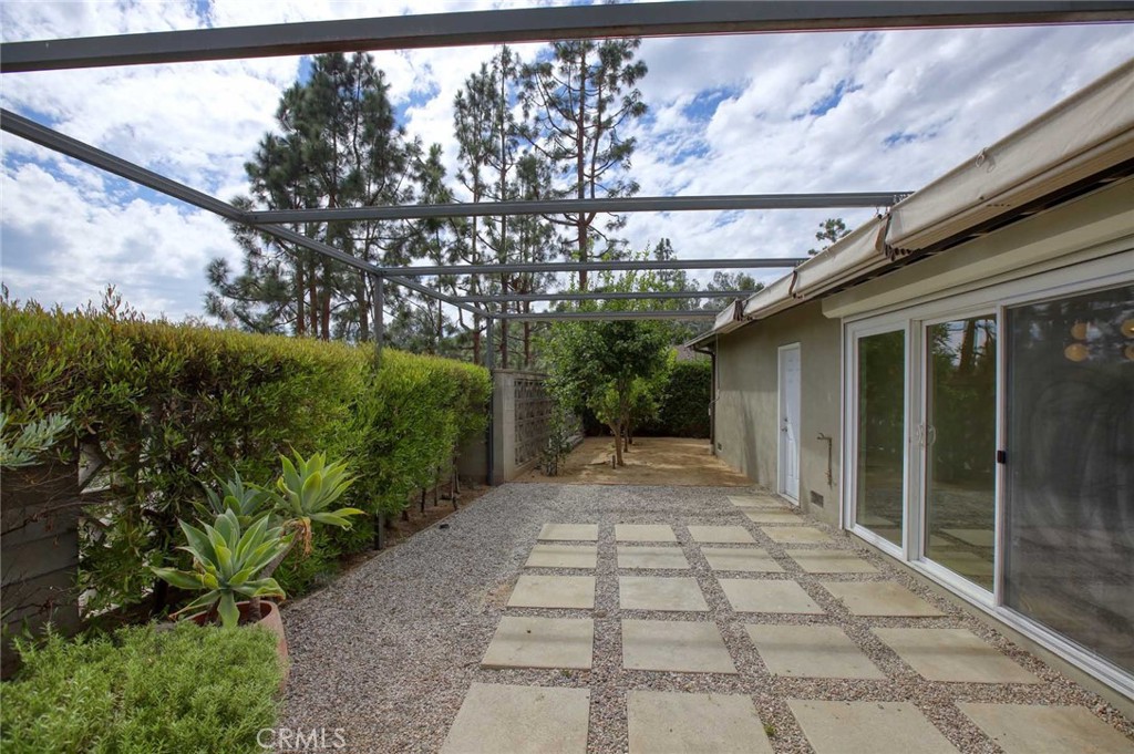 1465 Washburn Road Pasadena, CA 91105 - Photo 30 of 35