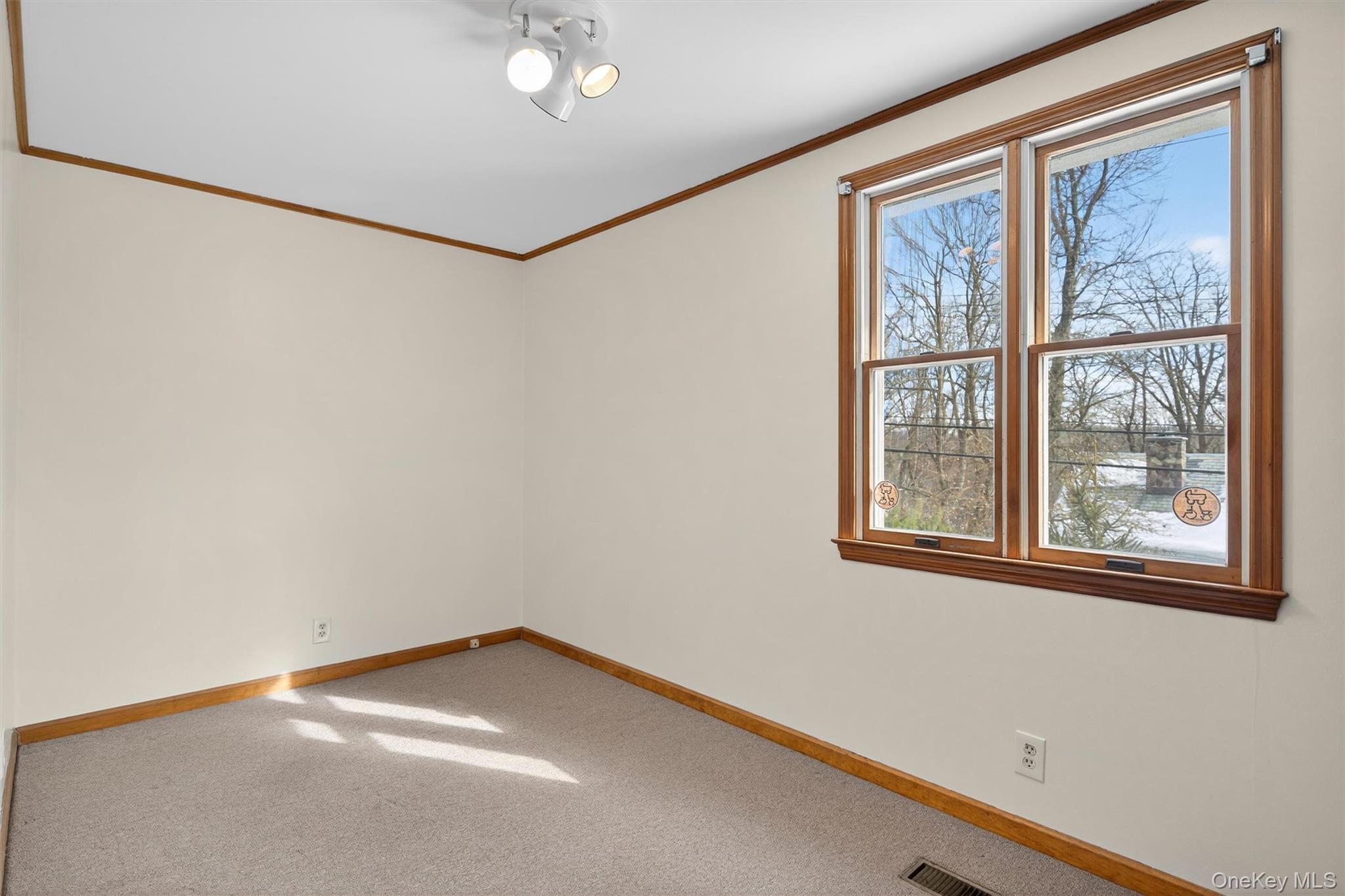 101 Highland Road Monroe, NY 10950 - Photo 13 of 35