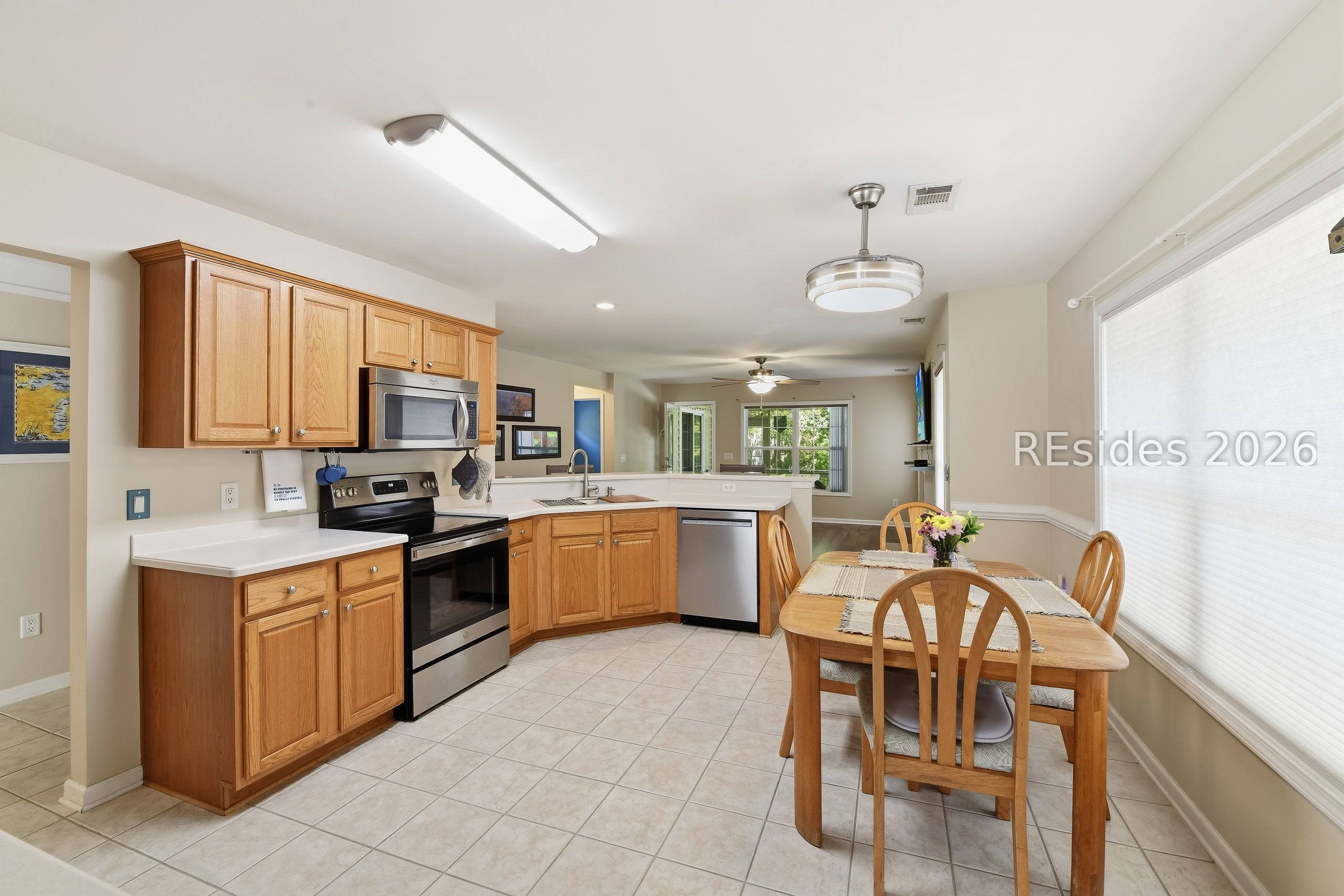 28 Gables Lane Bluffton, SC 29910 - Photo 8 of 39